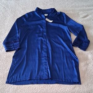 New Chico's Blue Button Down Shirt